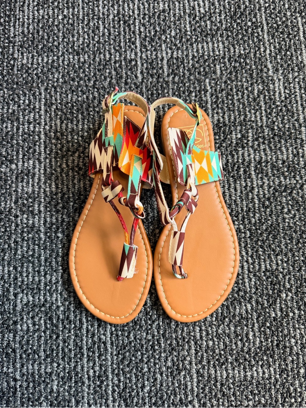 Everglades Women's Slip-on Top Thong Sandals Size 6